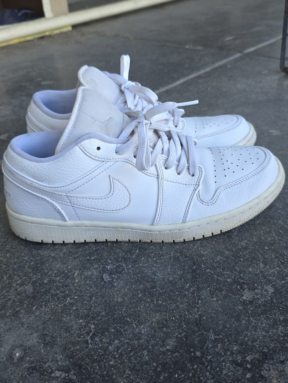 Air Jordan 1 Low Triple White